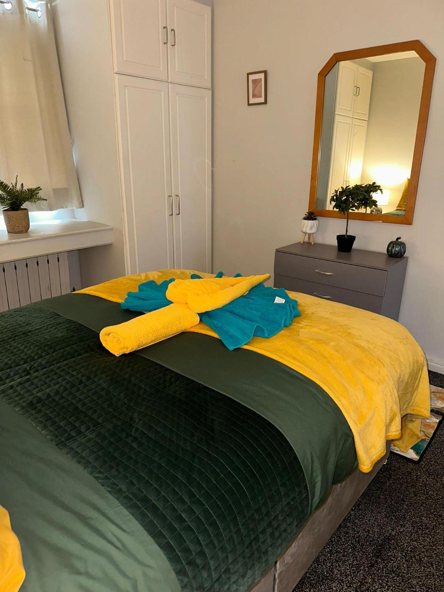 Cosy Private Two Bedroom Apartament In Kensinghton Can Fit Up To 8 Guests London Eksteriør bilde