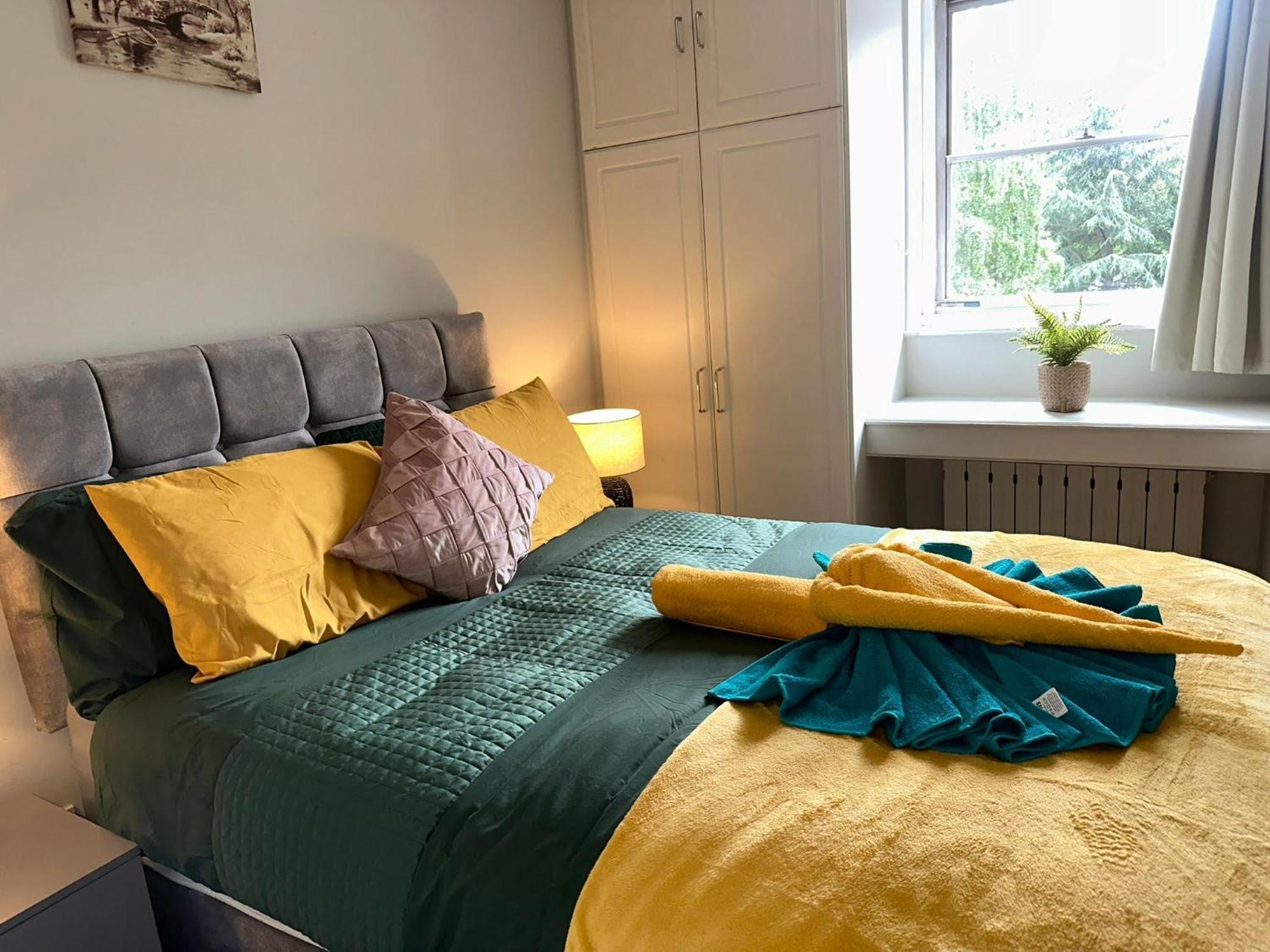 Cosy Private Two Bedroom Apartament In Kensinghton Can Fit Up To 8 Guests London Eksteriør bilde